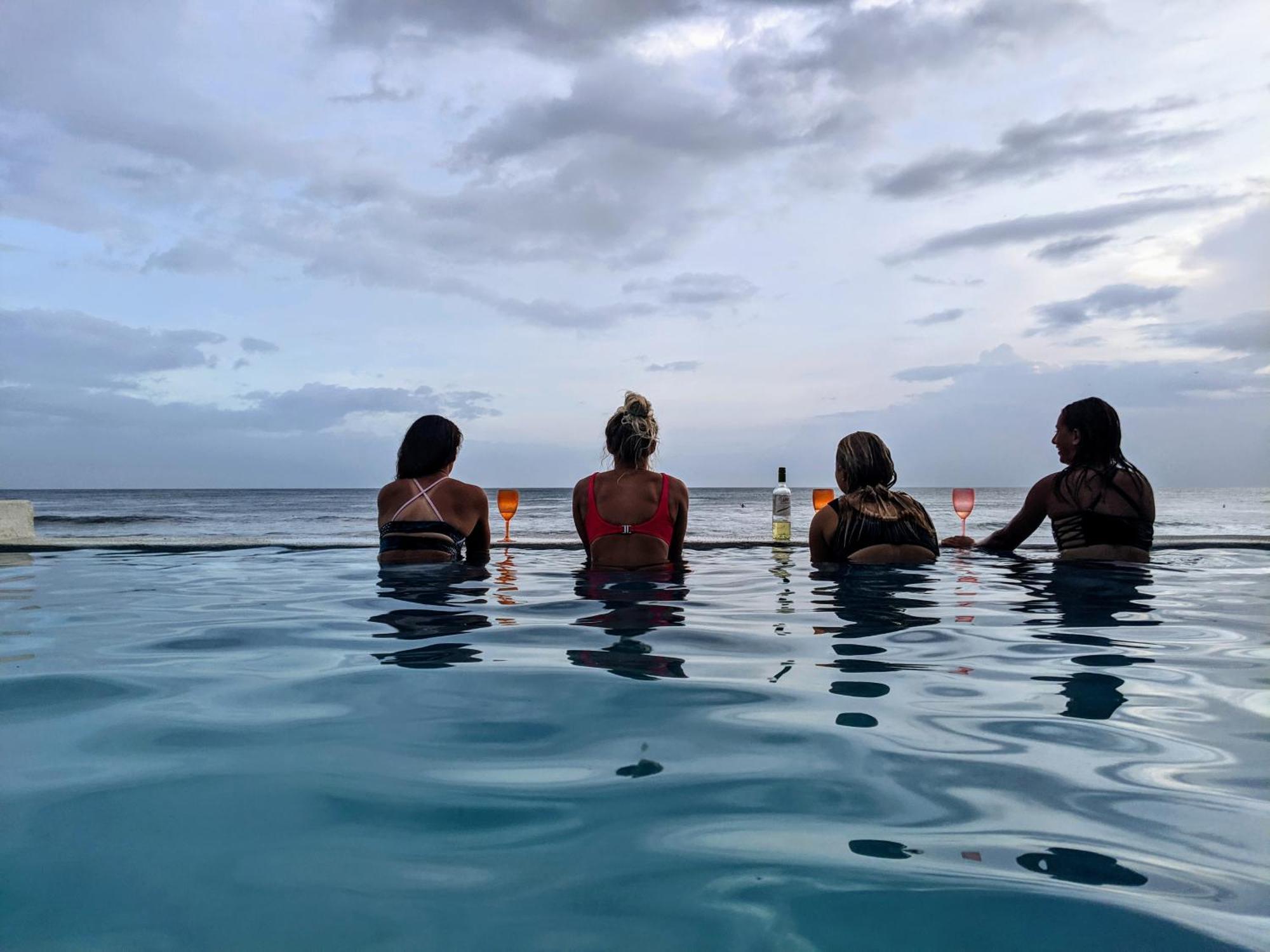 The Free Spirit Hostel Transito ภายนอก รูปภาพ